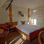 福瑞斯彻伍哈德酒店