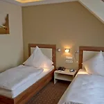 福瑞斯彻伍哈德酒店